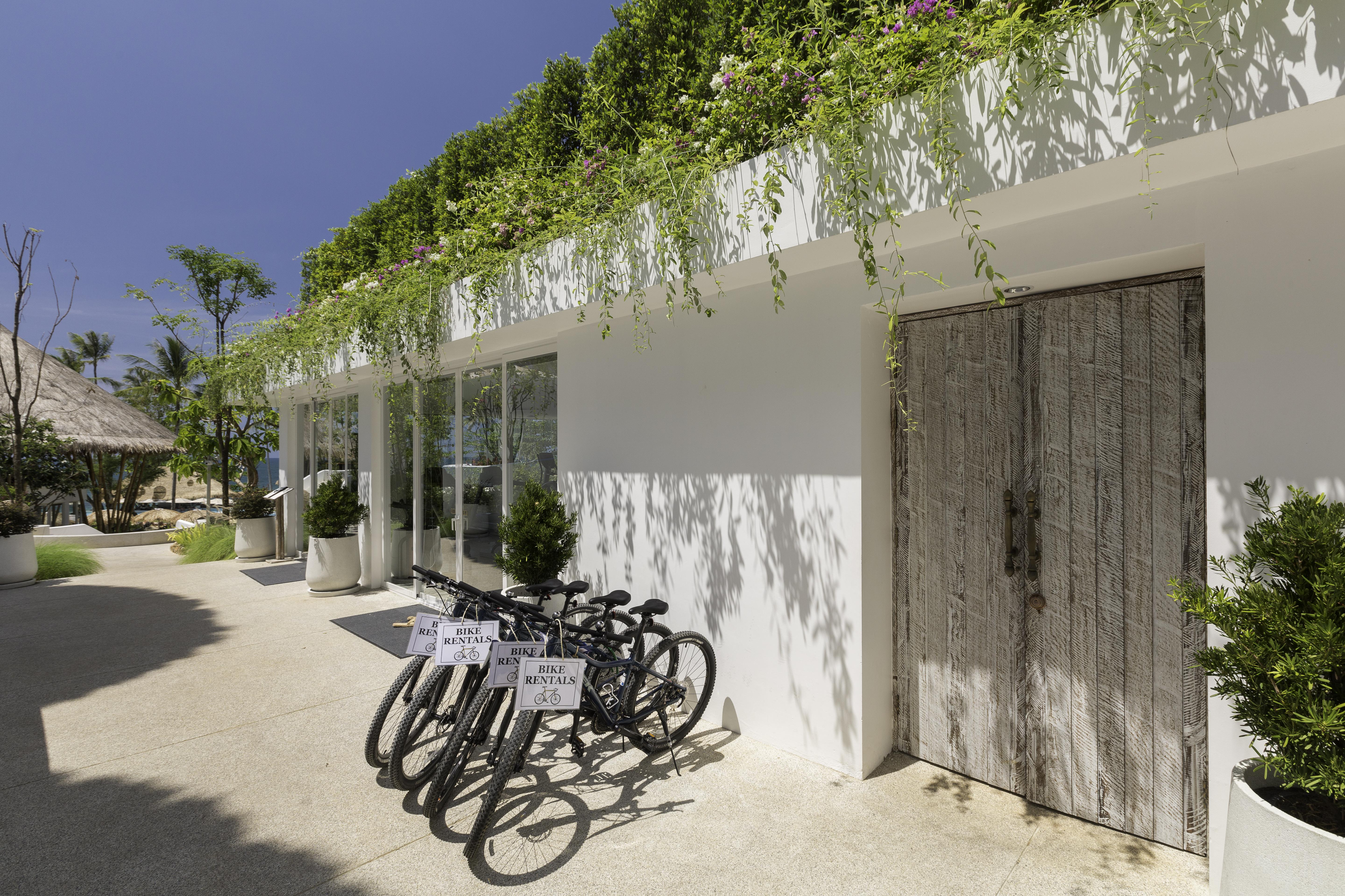 Eden Beach Khaolak Resort And Spa A Lopesan Collection Hotel - Sha Extra Plus Khao Lak Exterior foto Bicycle rental at the resort